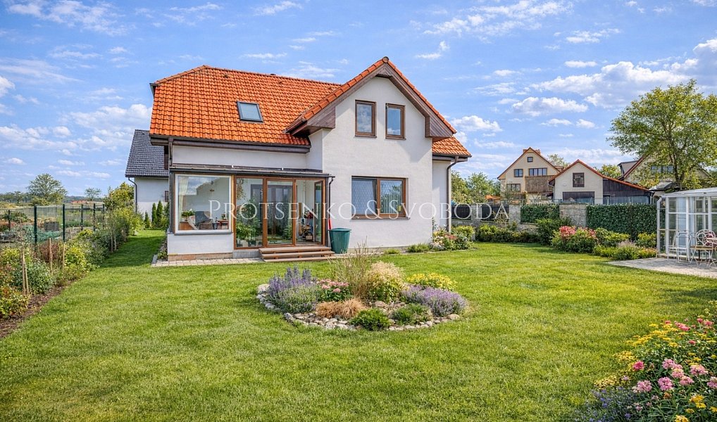Prodej domu 252 m² s pozemkem 845 m², Záhoří – náhled fotky 2