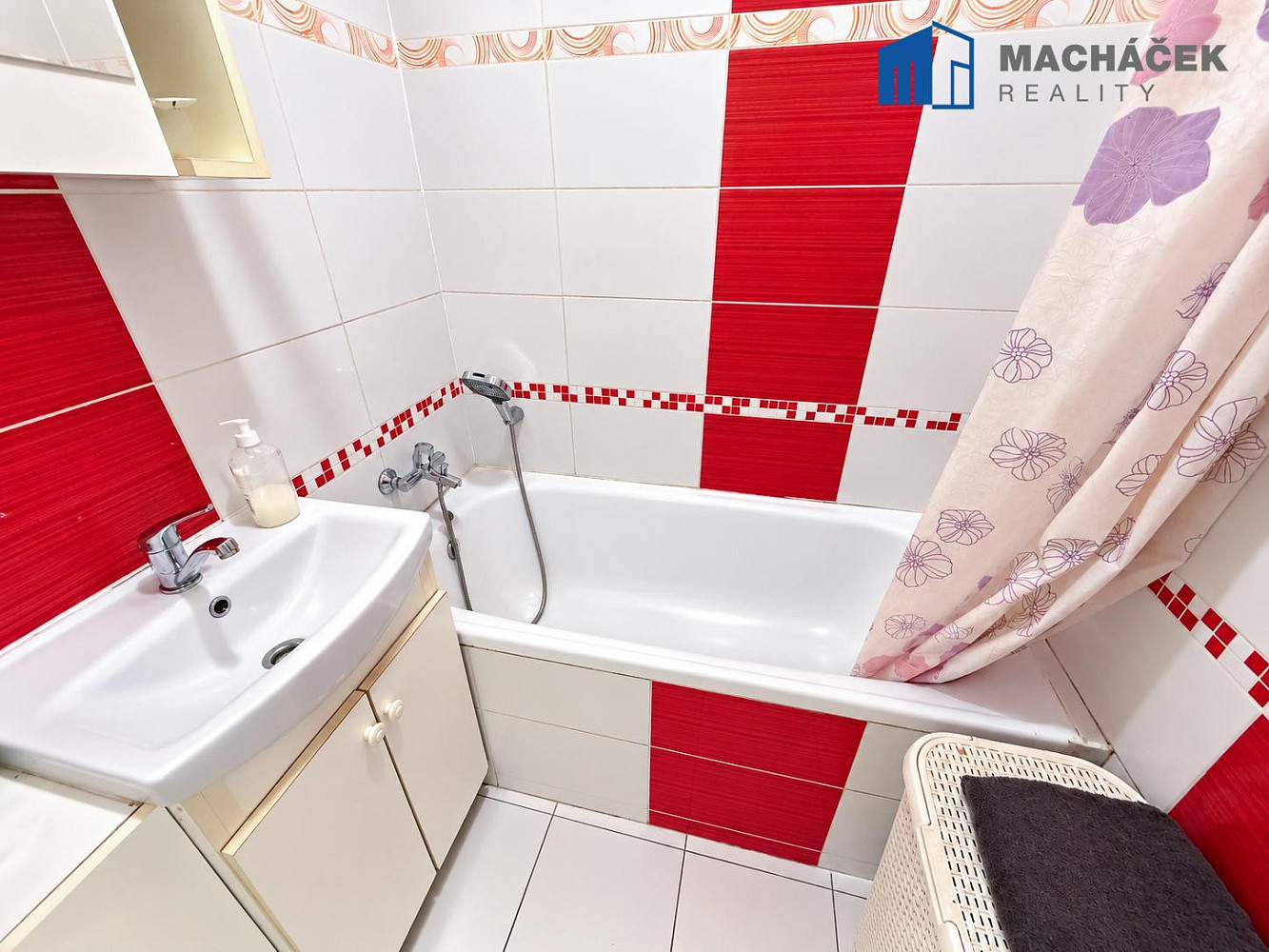Prodej bytu 2+1 52 m² – fotografie 3