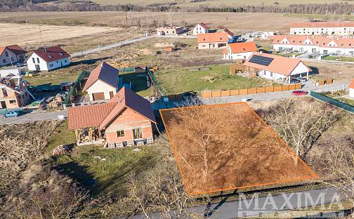 Prodej stavebního pozemku 989 m², Točník, okres Beroun