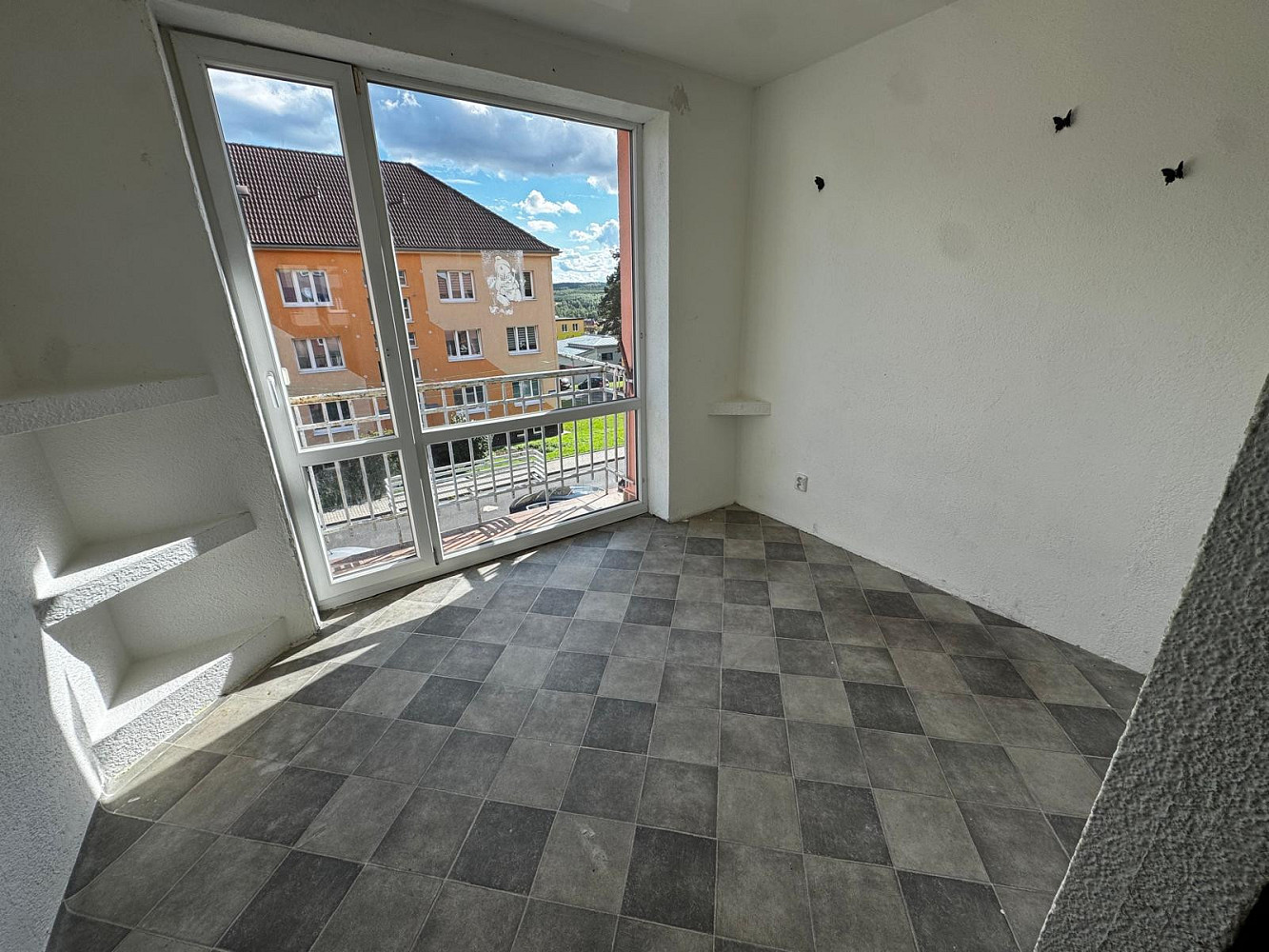 Pronájem bytu 2+1 66 m² – fotografie 3