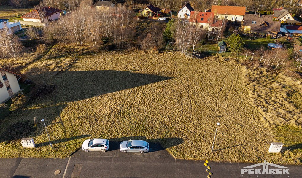 Prodej stavebního pozemku 1 054 m², Mukařov – náhled fotky 2
