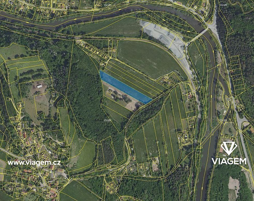 Prodej pole 2 088 m²