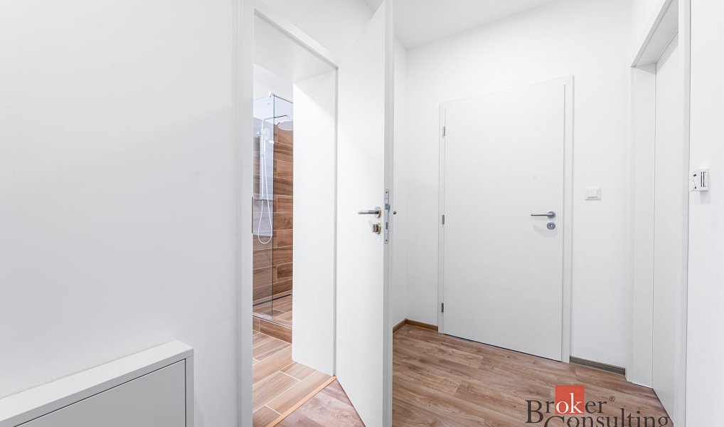 Prodej bytu 2+kk 44 m², Ostrava – náhled fotky 3