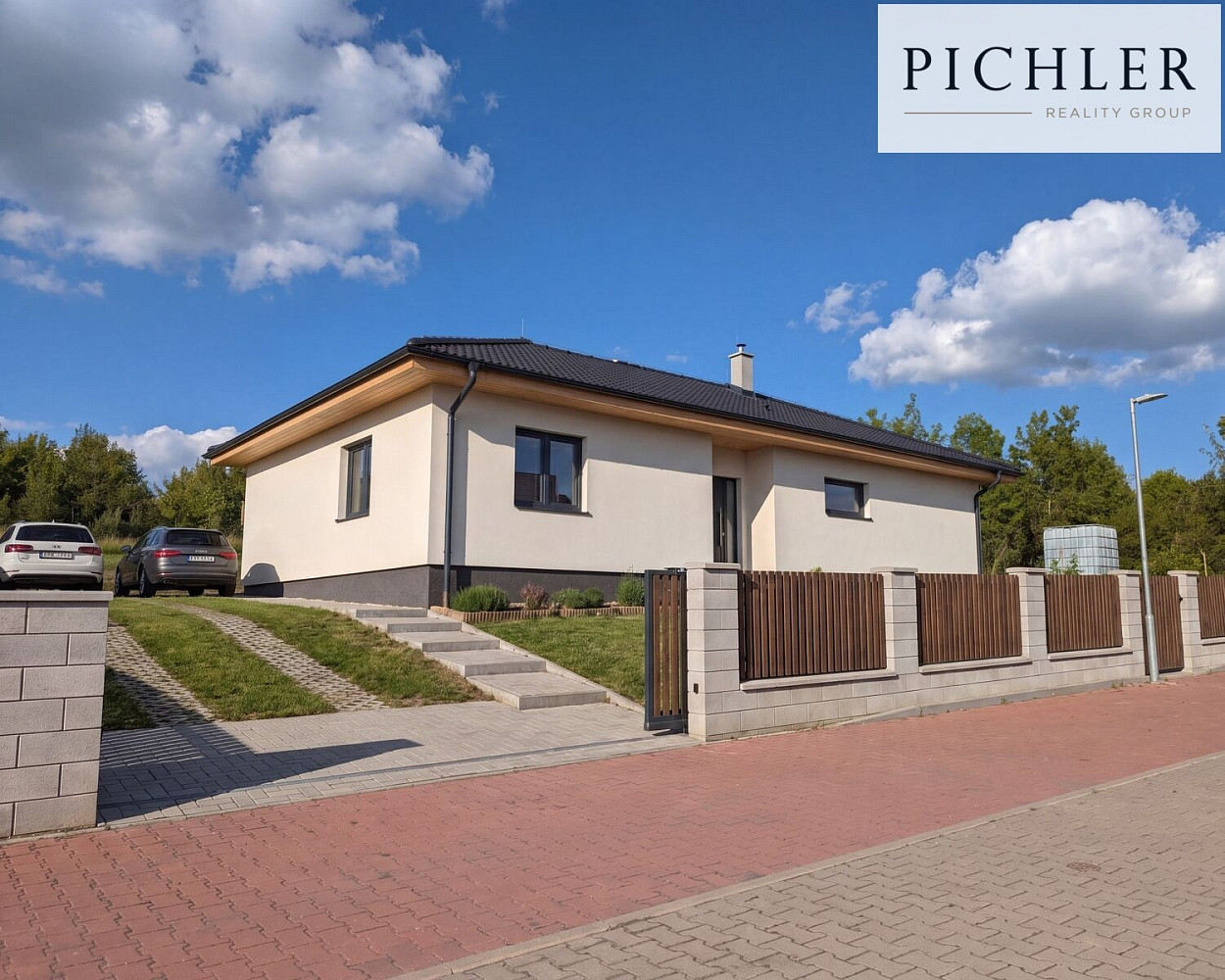 Prodej domu 114 m² s pozemkem 1 068 m² – fotografie 2