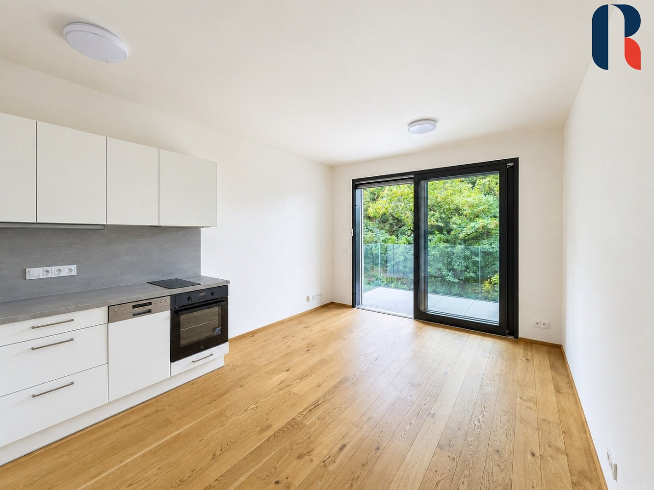 Pronájem bytu 1+kk 37 m²