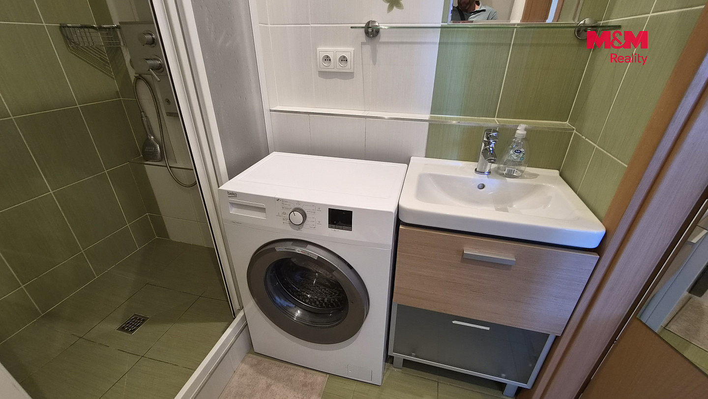 Pronájem bytu 1+1 27 m² – fotografie 3