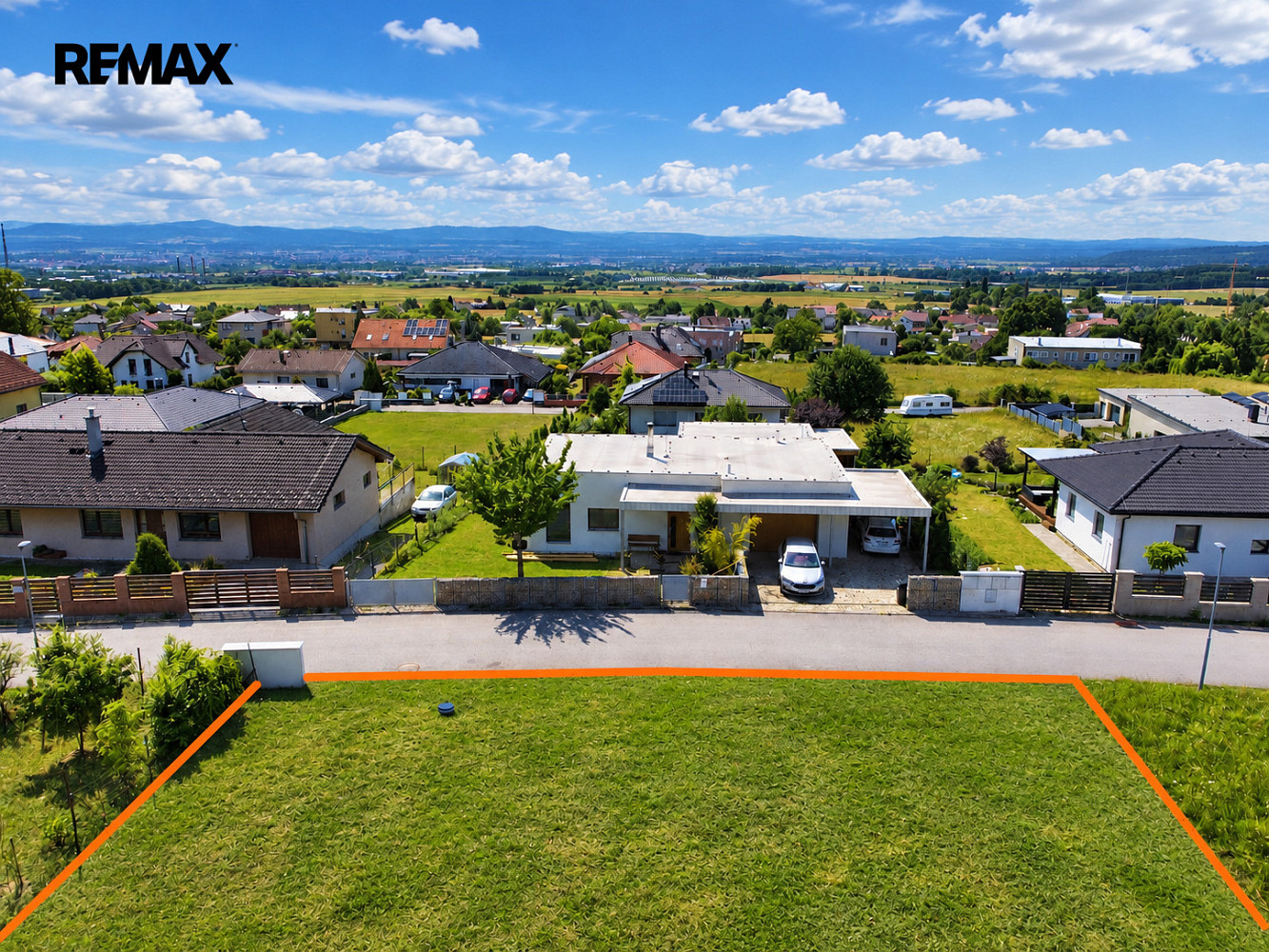 Prodej stavebního pozemku 818 m² – fotografie 5