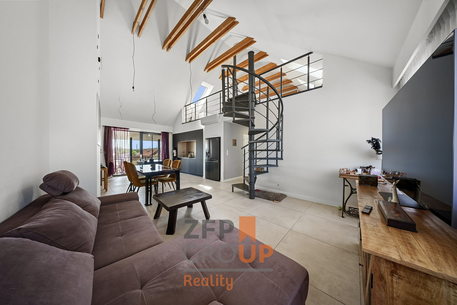 Prodej domu 417 m² s pozemkem 210 m² – pohled 5