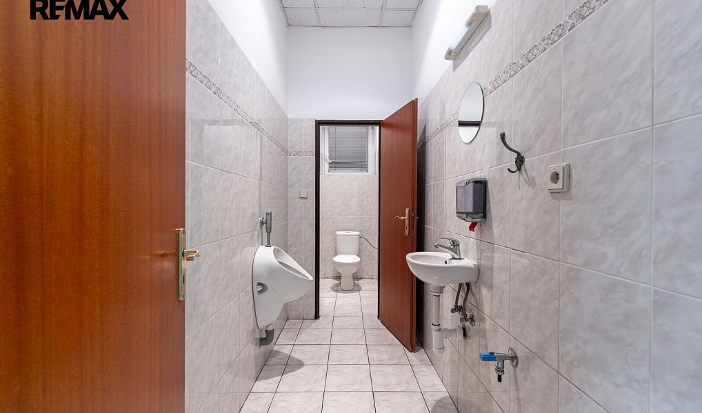 Pronájem obchodních prostor 457 m², Průhonice – náhled fotky 17