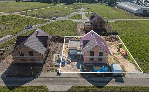 Prodej domu 239 m² s pozemkem 983 m², Praskačka, okres Hradec Králové