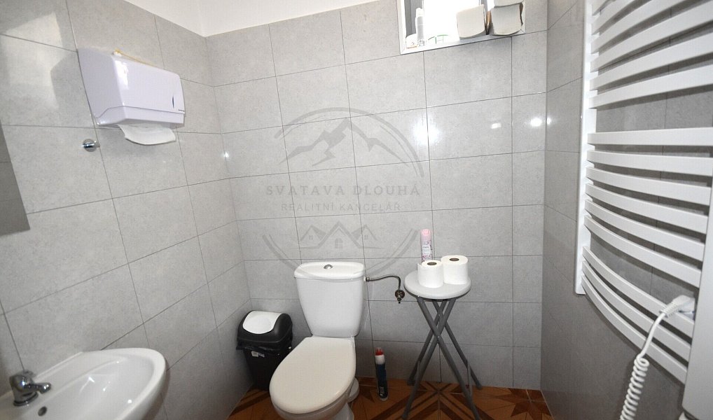Prodej domu 417 m² s pozemkem 7 108 m², Mikulovice – náhled fotky 16