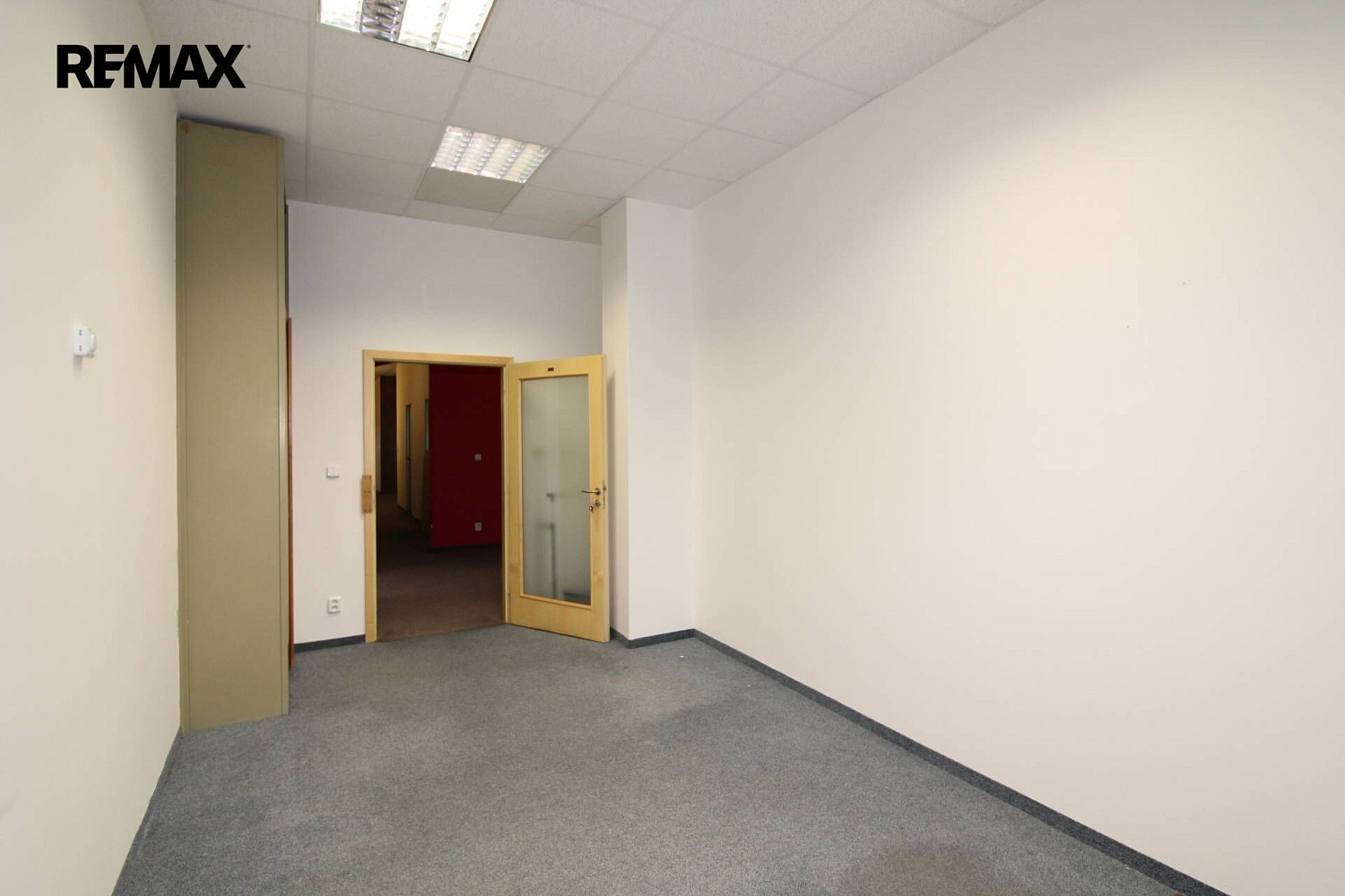 Pronájem kanceláře 17 m² – fotografie 2