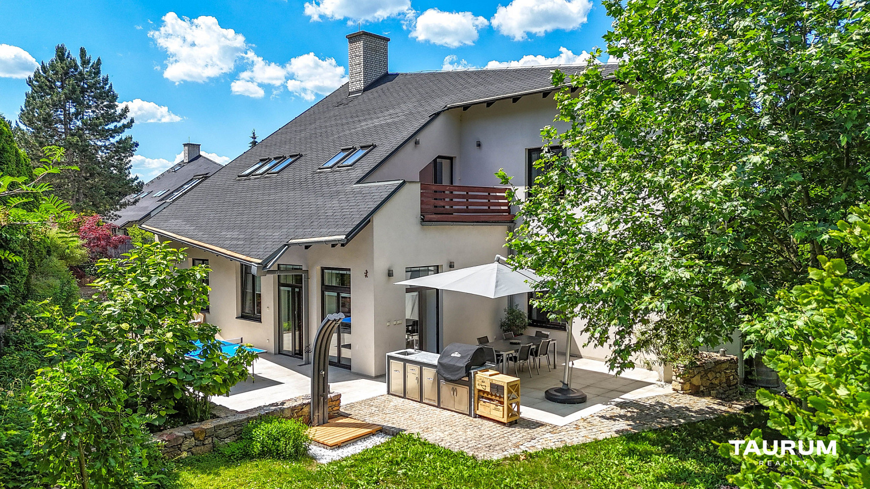 Prodej domu 408 m² s pozemkem 904 m²