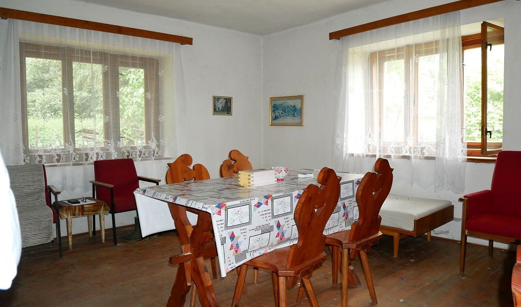 Prodej domu 159 m² s pozemkem 15 148 m², Neveklov – náhled fotky 2