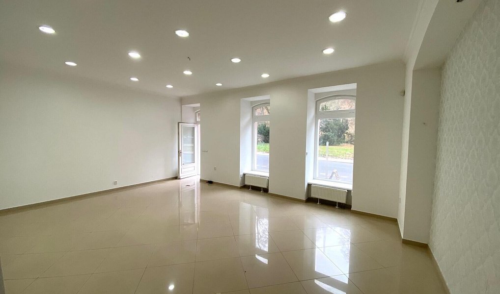 Prodej obchodních prostor 69 m², Karlovy Vary – náhled fotky 4