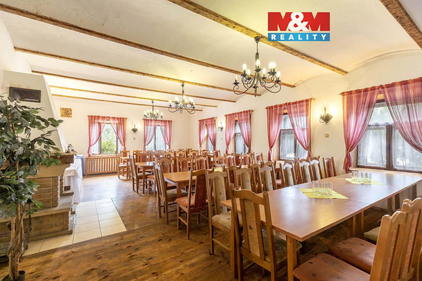 Pronájem restaurace 420 m²
