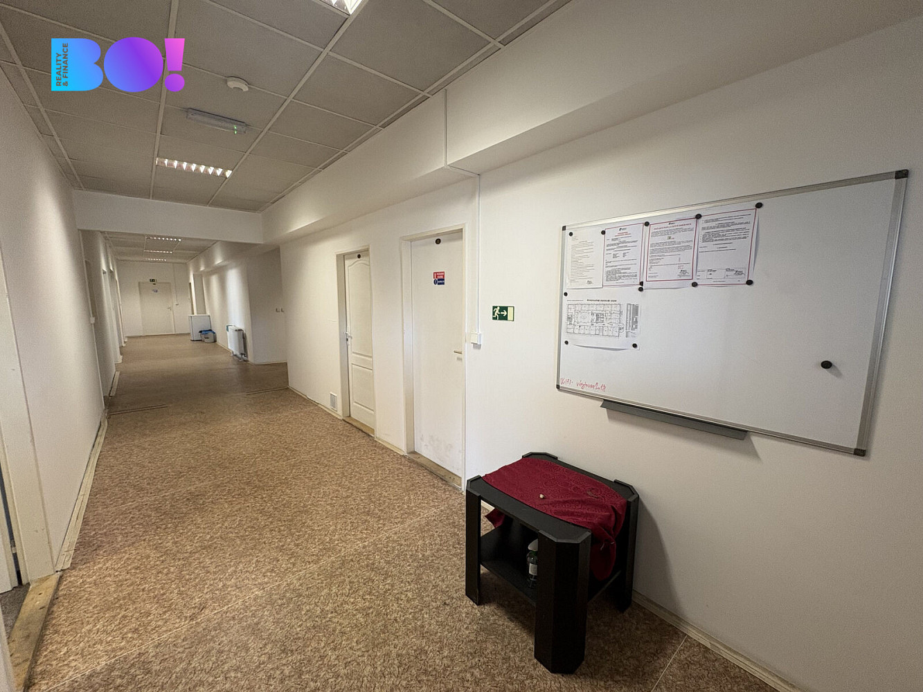 Pronájem kanceláře 960 m² – fotografie 2