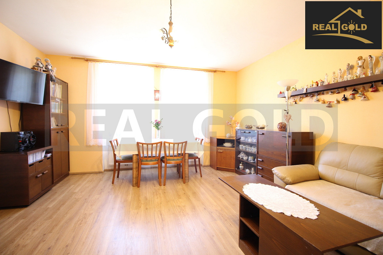 Prodej domu 200 m² s pozemkem 900 m² – fotografie 3