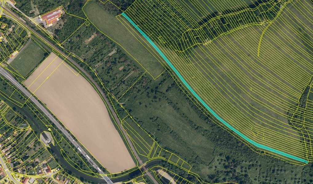 Prodej pole 10 122 m², Popovice – náhled fotky 3