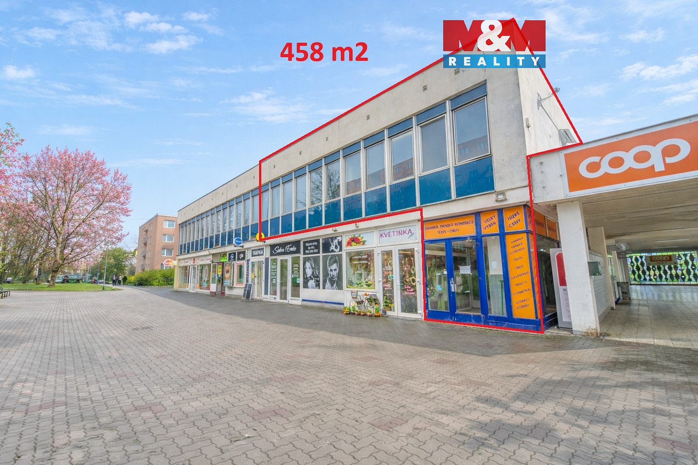 Pronájem obchodních prostor 458 m²
