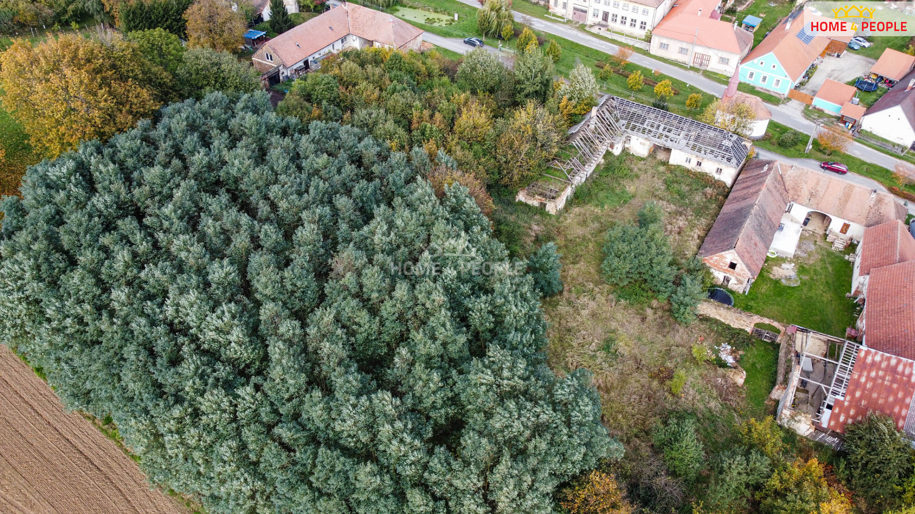 Prodej domu 520 m² s pozemkem 2 757 m²