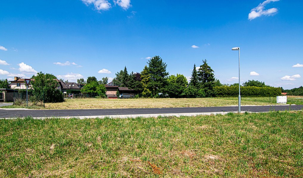 Prodej stavebního pozemku 801 m², Louňovice – náhled fotky 7