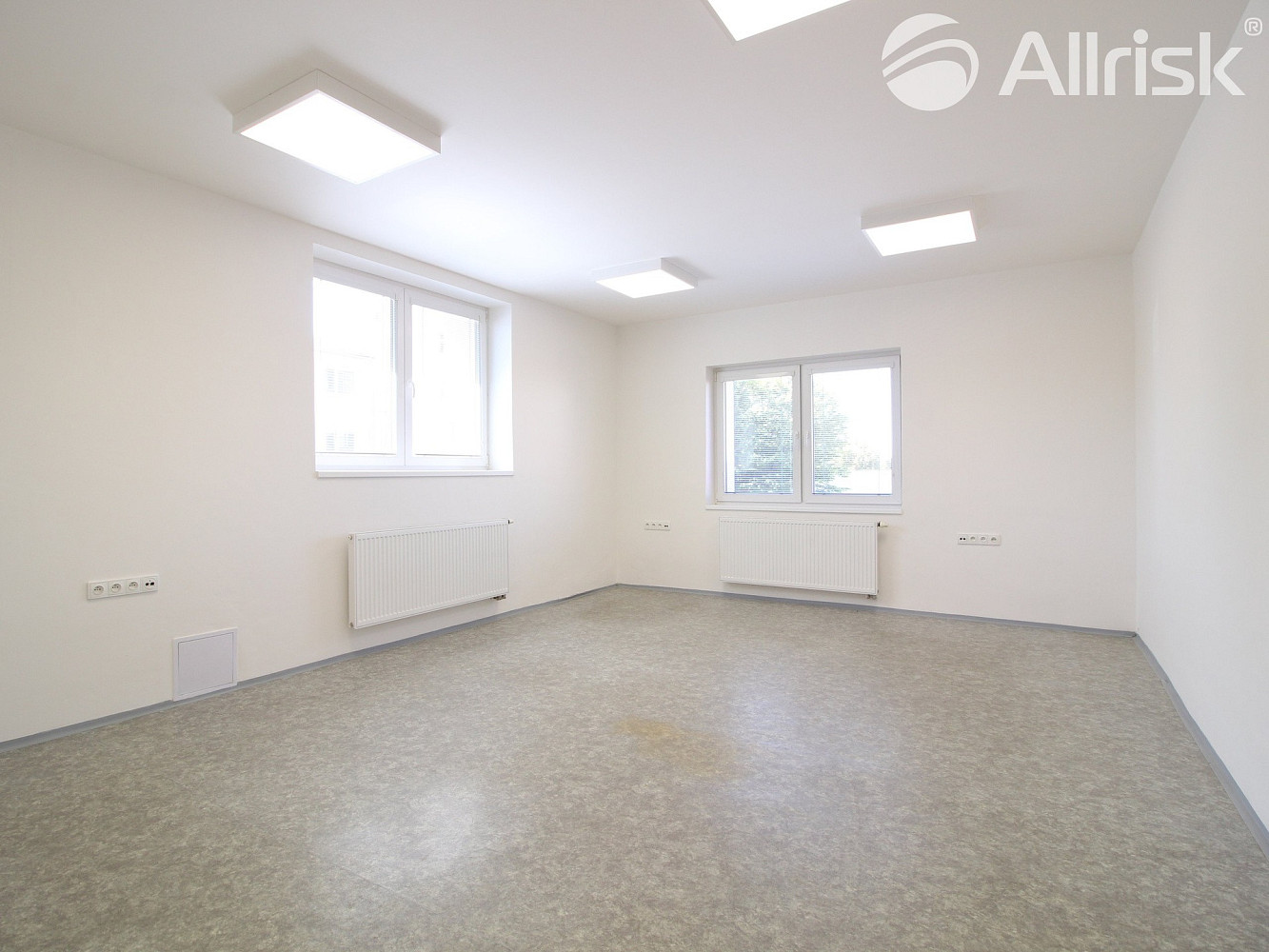 Pronájem kanceláře 173 m²