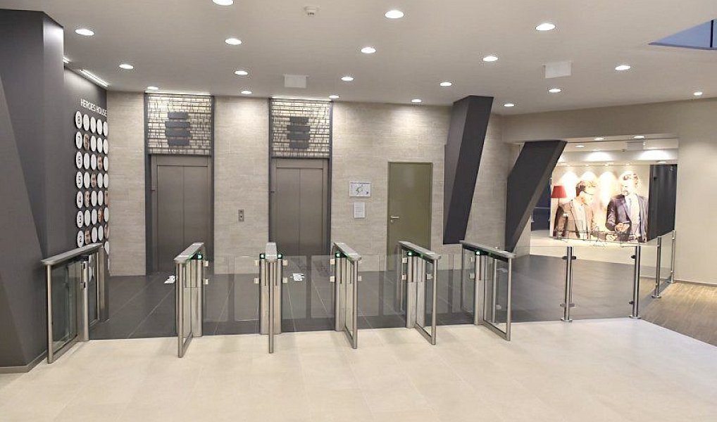 Pronájem kanceláře 968 m², Praha – náhled fotky 10