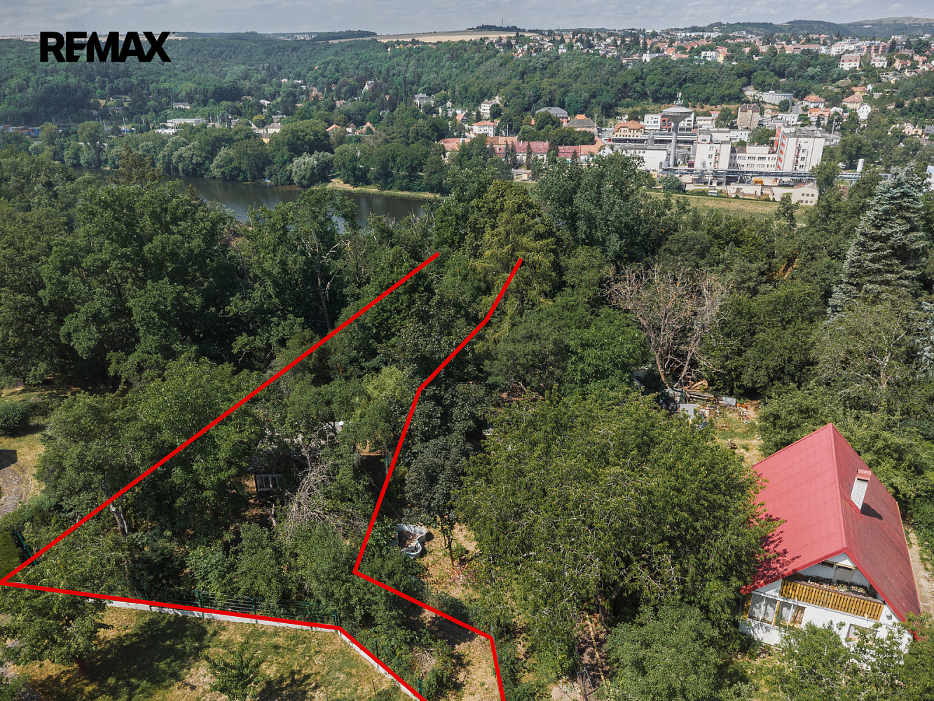 Куќа, 24 m², плац 1480 m²