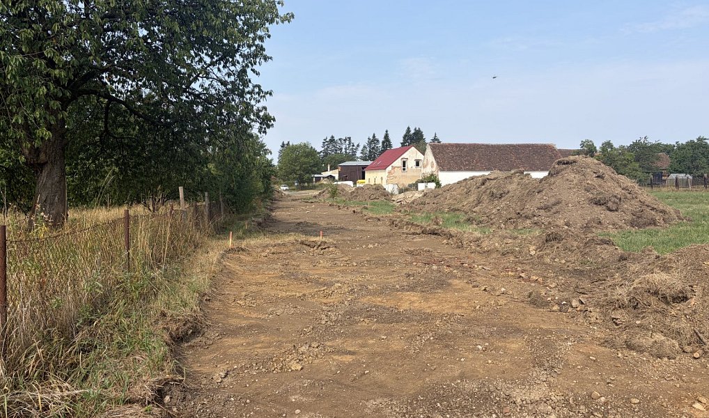 Prodej stavebního pozemku 992 m², Chotýčany – náhled fotky 5