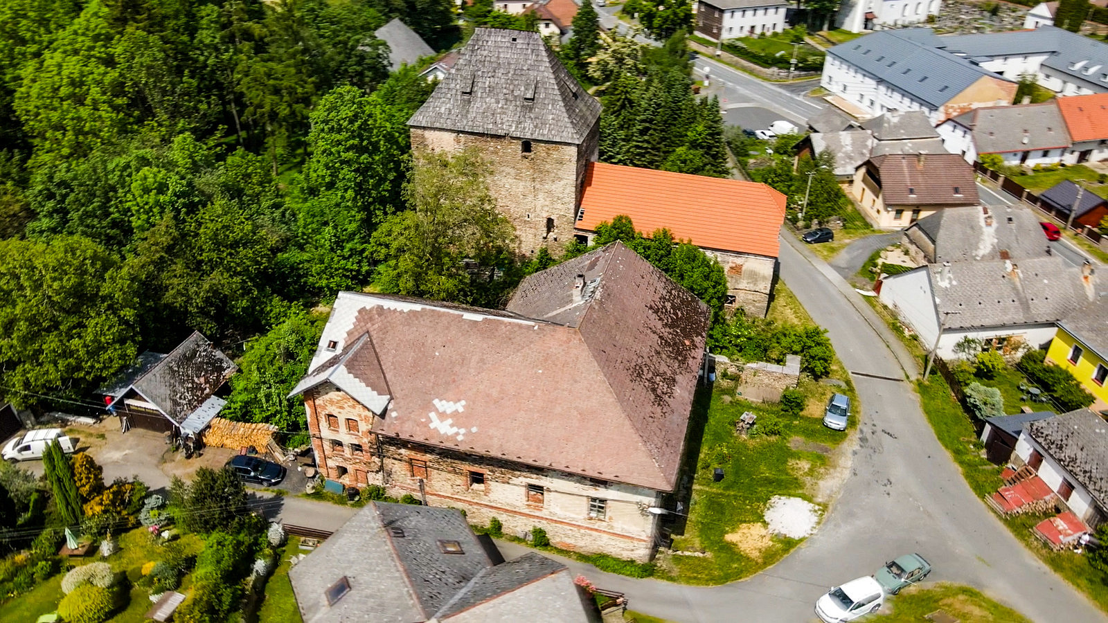 Prodej komerčního objektu (jiného typu) 450 m²