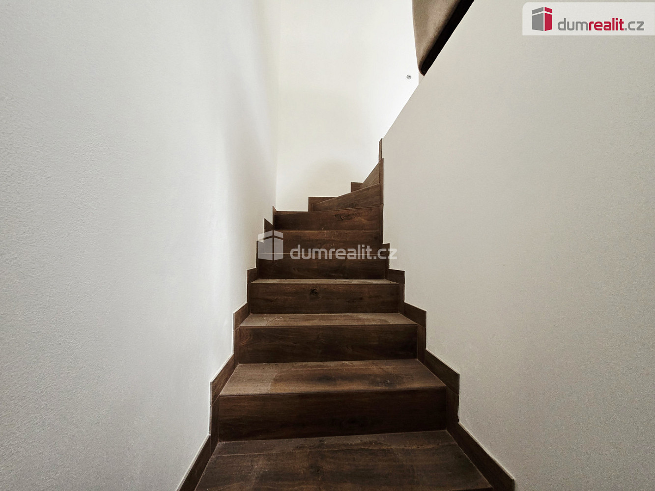 Pronájem bytu 3+kk 98 m² — photo 3