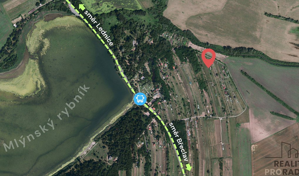 Prodej stavebního pozemku 1 992 m², Lednice – náhled fotky 3