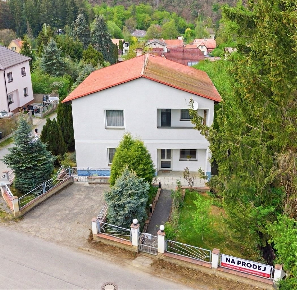 Prodej domu 239 m² s pozemkem 696 m²