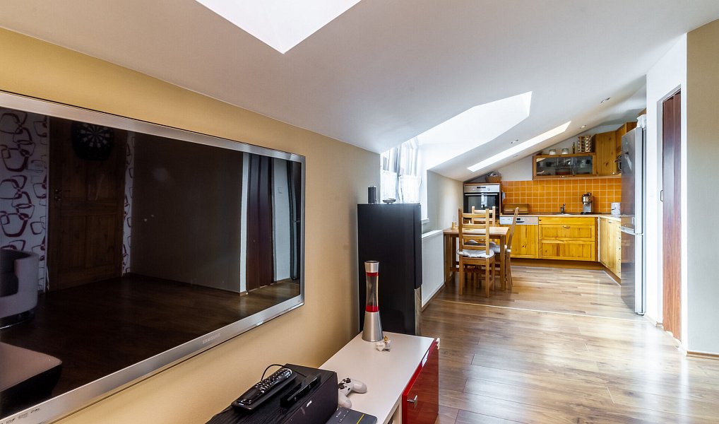 Prodej domu 225 m² s pozemkem 376 m², Kladno – náhled fotky 5