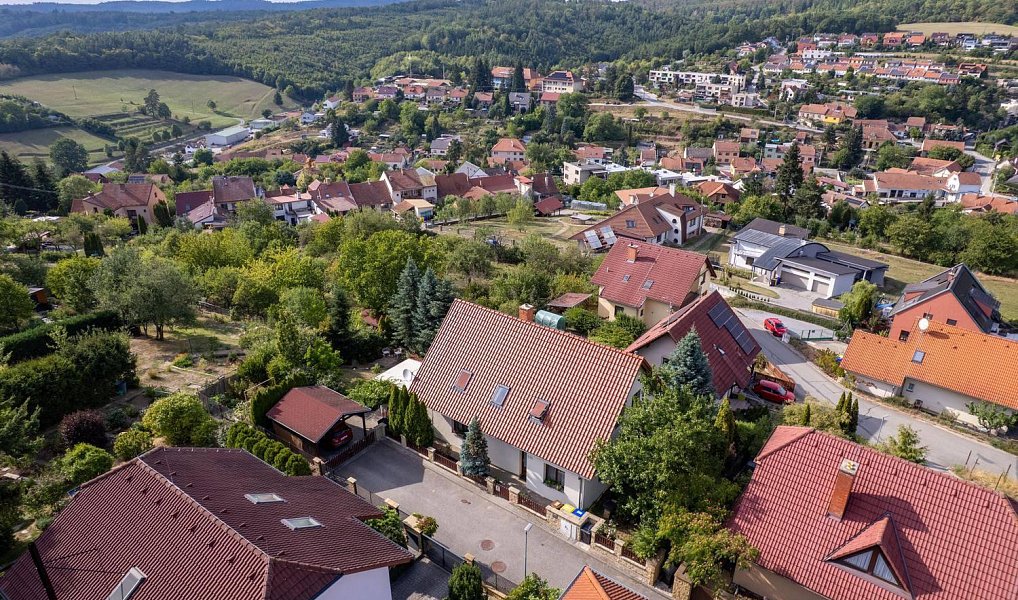 Prodej domu 169 m² s pozemkem 711 m², Kanice – náhled fotky 30