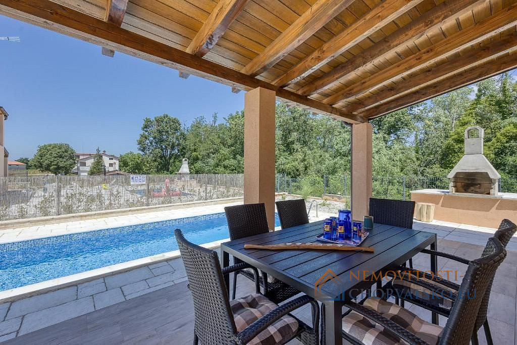 Prodej domu 84 m² s pozemkem 352 m² - Widok 6