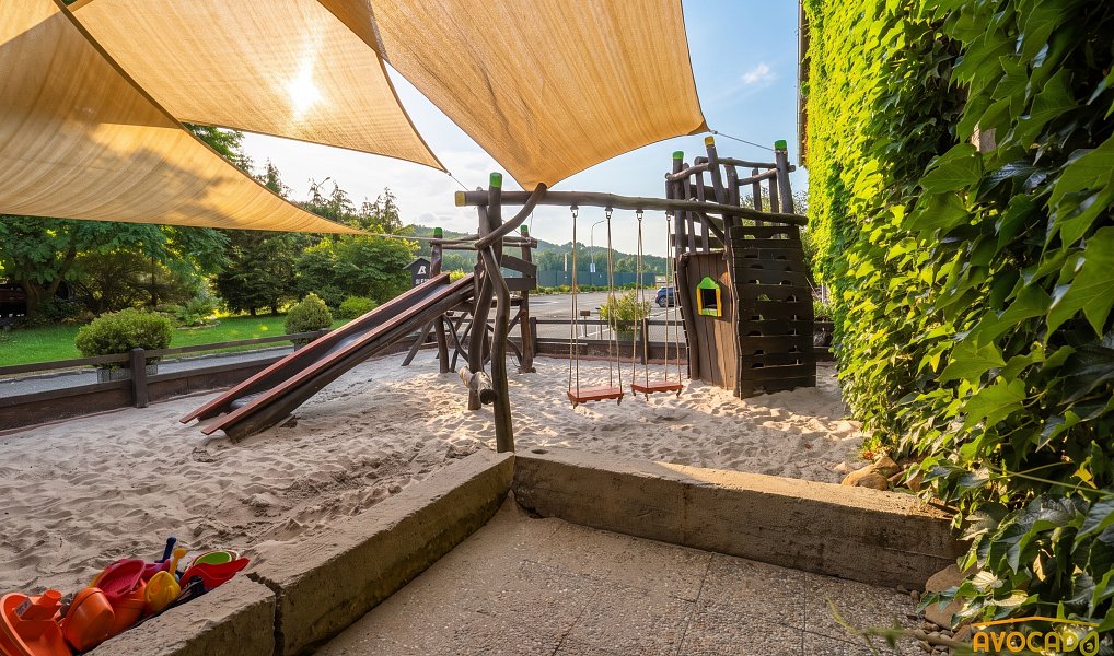 Prodej domu 500 m² s pozemkem 2 790 m², Jestřebí – náhled fotky 7