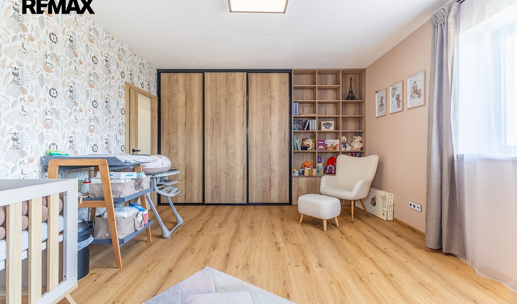 Prodej domu 180 m² s pozemkem 918 m², Černuc – náhled fotky 13