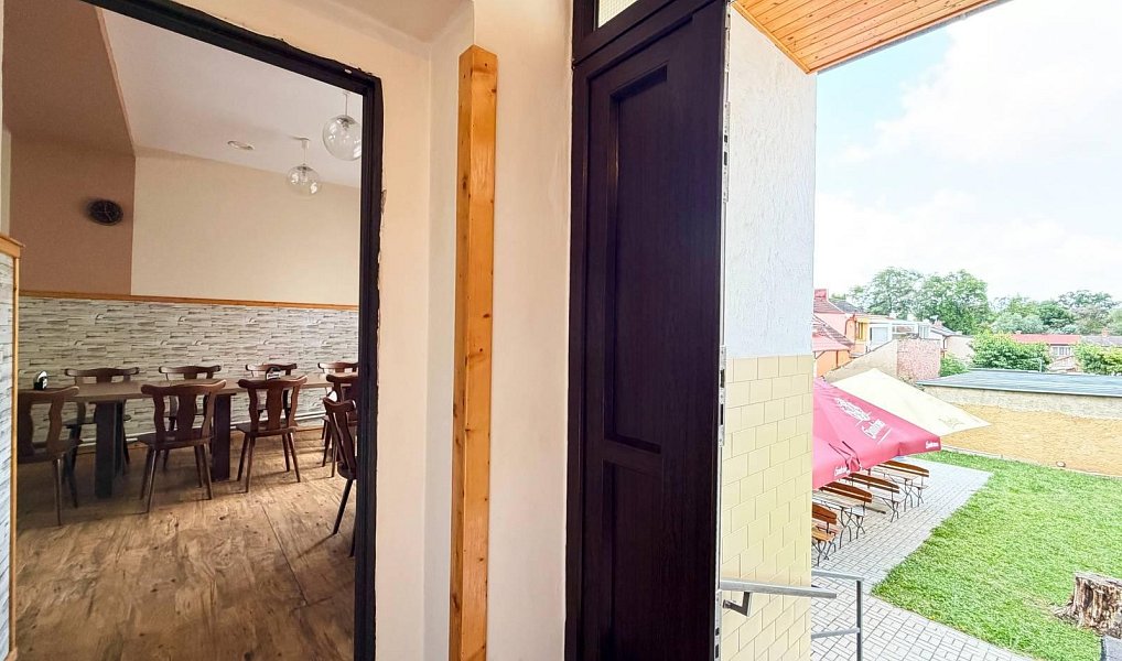 Prodej restaurace 180 m², Podbořany – náhled fotky 12
