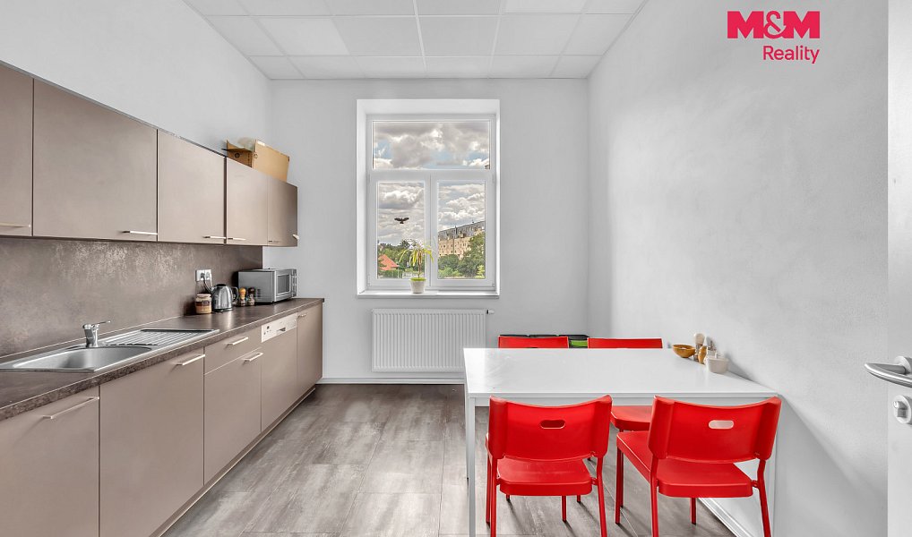 Pronájem kanceláře 136 m², Jičín – náhled fotky 4