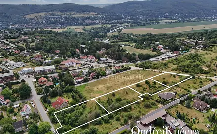 Prodej stavebního pozemku 6 657 m², Černošice, okres Praha-západ