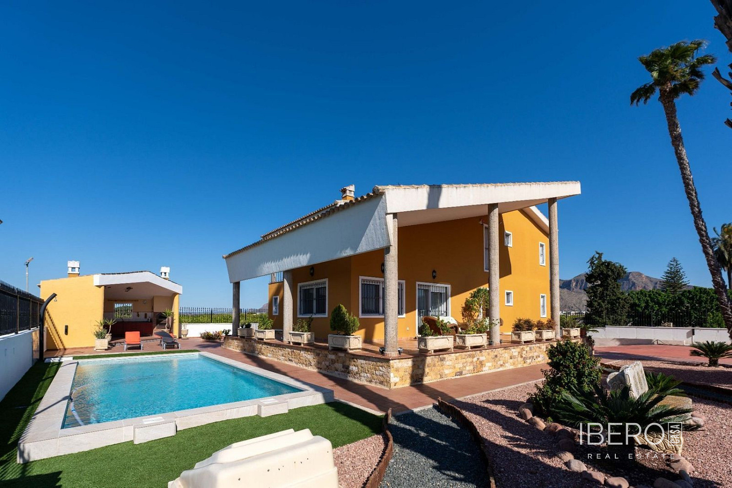 Prodej domu 495 m² s pozemkem 9 480 m² — photo 4