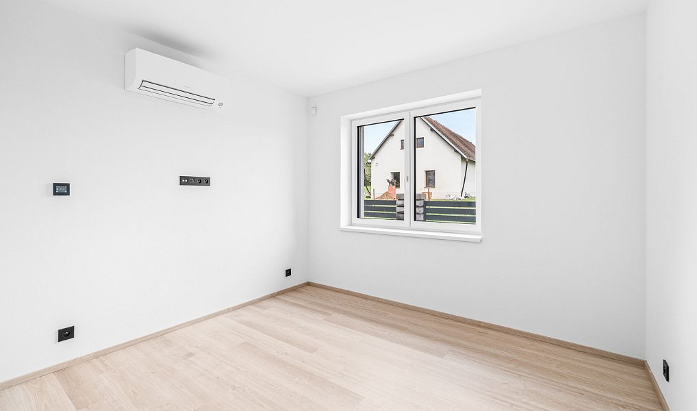 Prodej domu 120 m² s pozemkem 551 m², Líšťany – náhled fotky 11