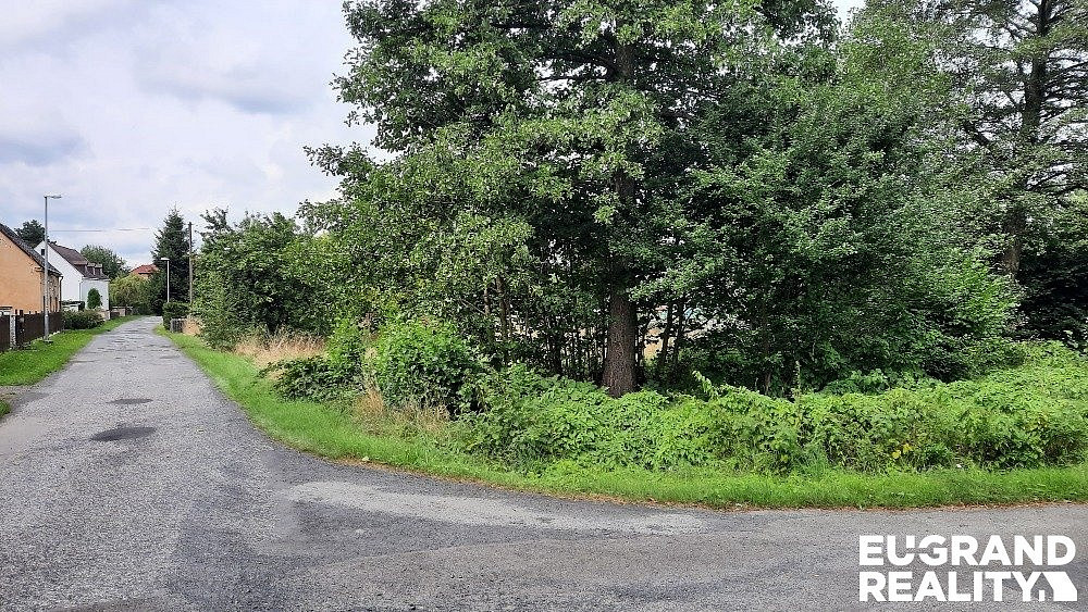 Prodej stavebního pozemku 1 366 m² – fotografie 2