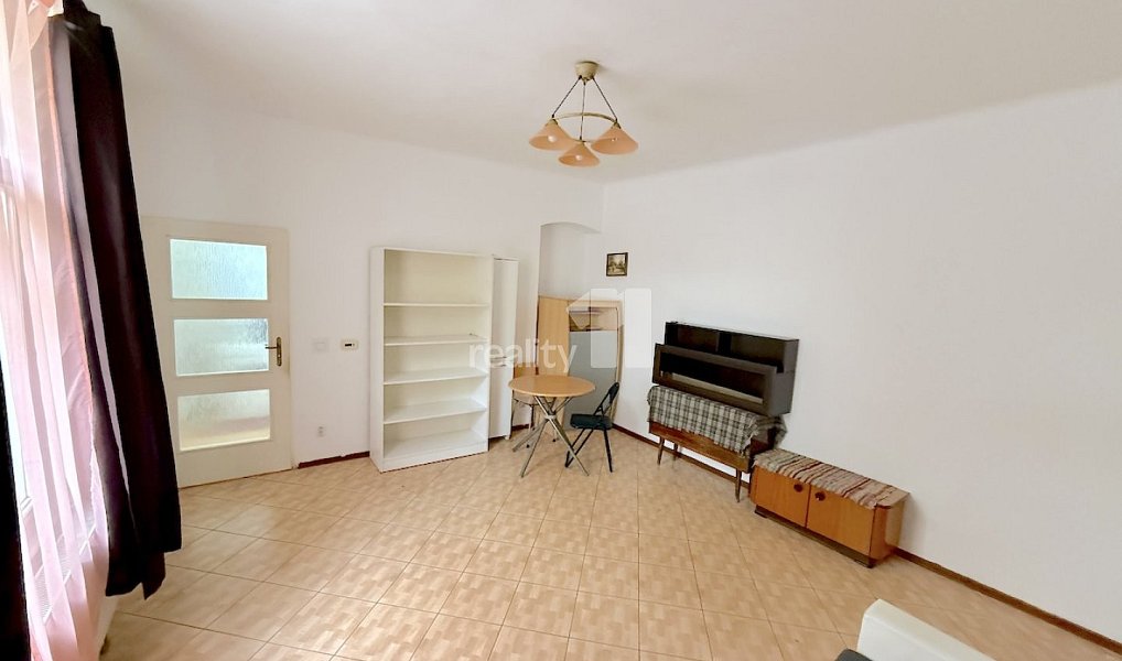 Prodej bytu 1+1 40 m², Karlovy Vary – náhled fotky 3