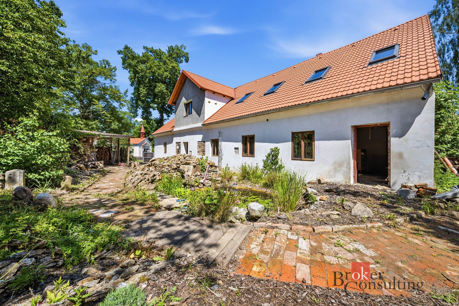 Prodej komerčního objektu (jiného typu) 200 m²