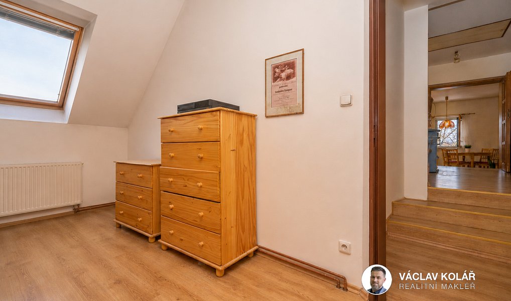 Prodej domu 196 m² s pozemkem 805 m², Stěžery – náhled fotky 38