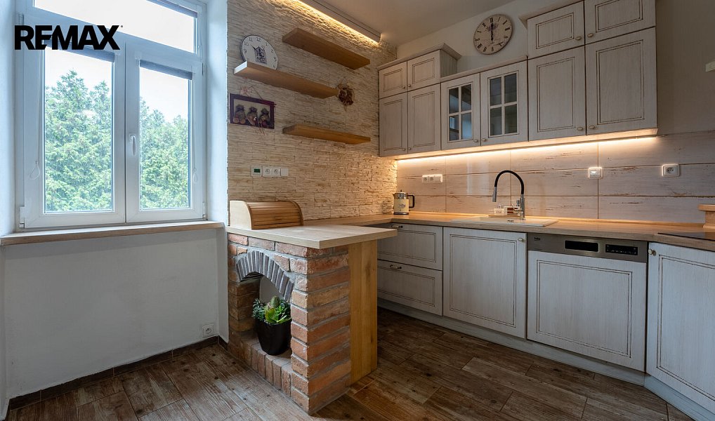 Prodej bytu 3+1 98 m², Vranov nad Dyjí – náhled fotky 4