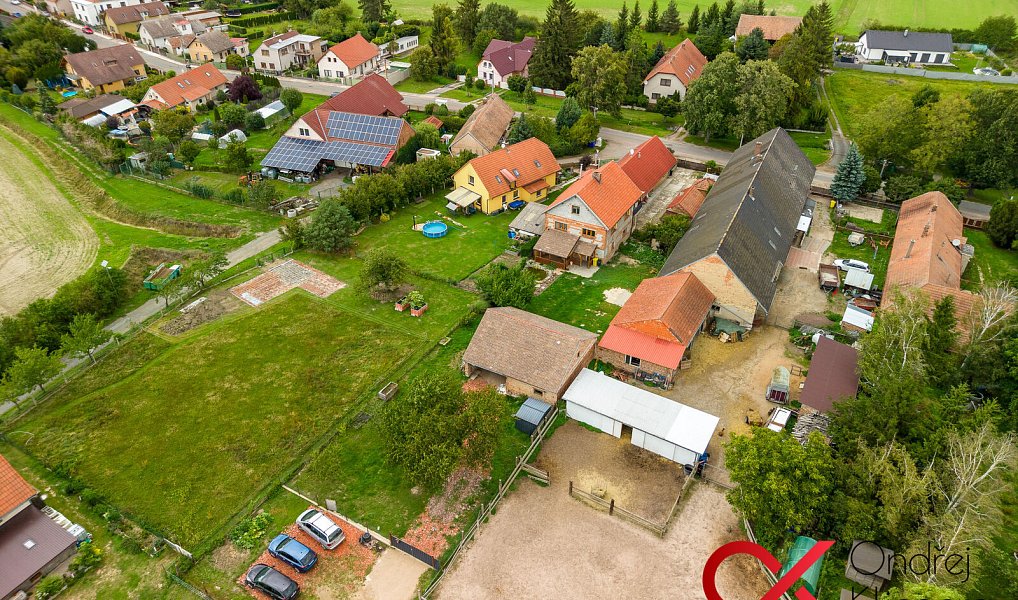 Prodej domu 180 m² s pozemkem 1 584 m², Olešnice – náhled fotky 34